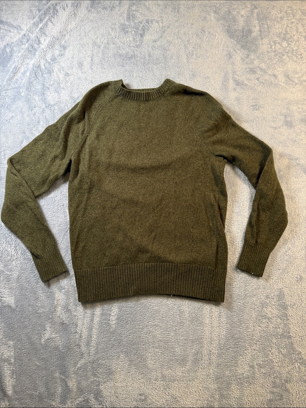 J. Crew Olive Crewneck poly/ lambs wool Sweater #3241-5
